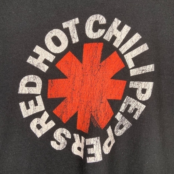 BRAVADO | Red Hot Chili Peppers Concert Graphic T - Picture 3 of 4